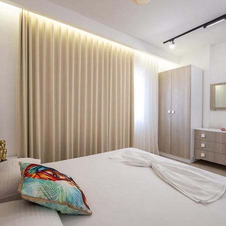 Al Mare Rooms Sarandë Exterior foto