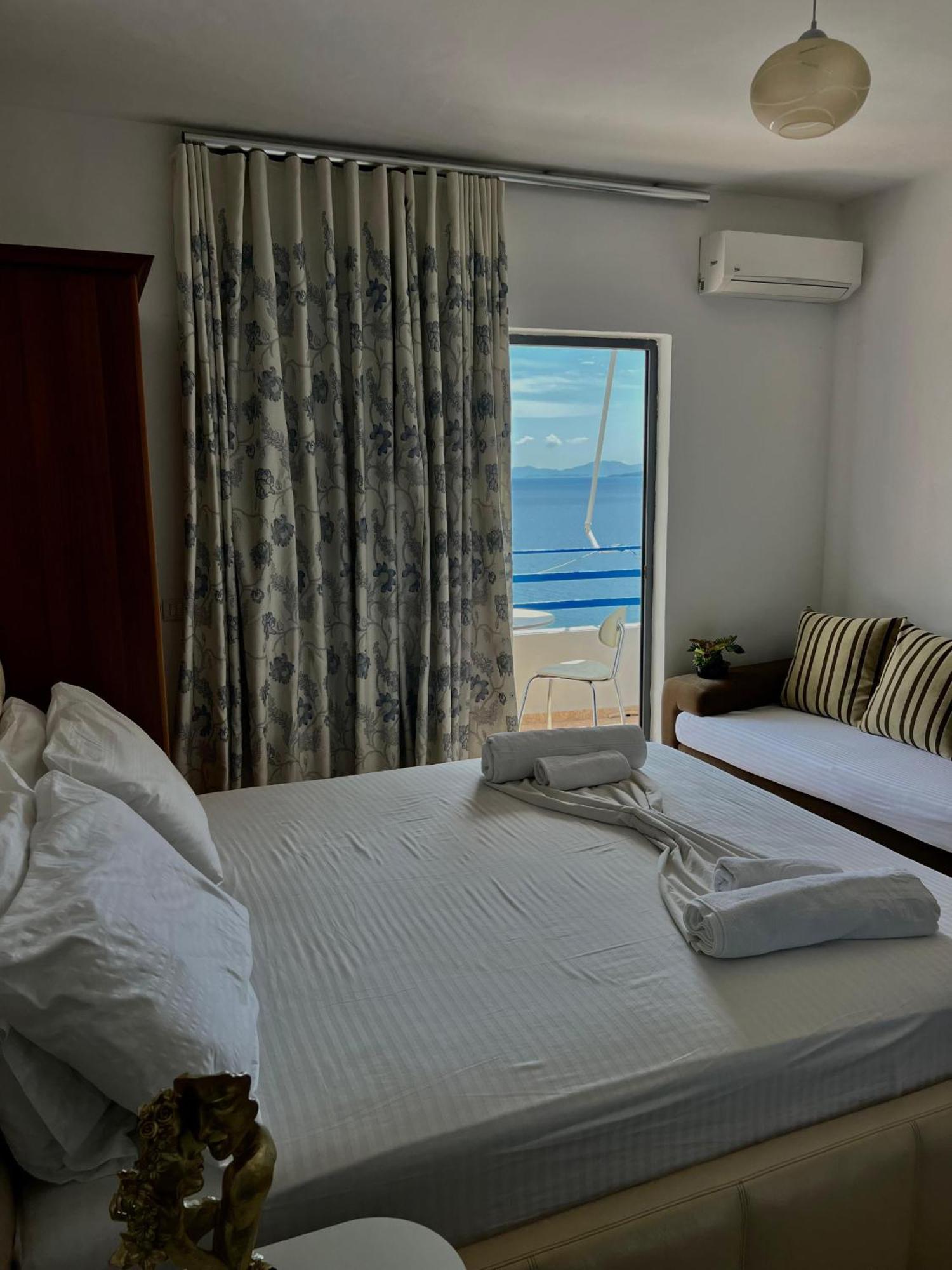 Al Mare Rooms Sarandë Exterior foto
